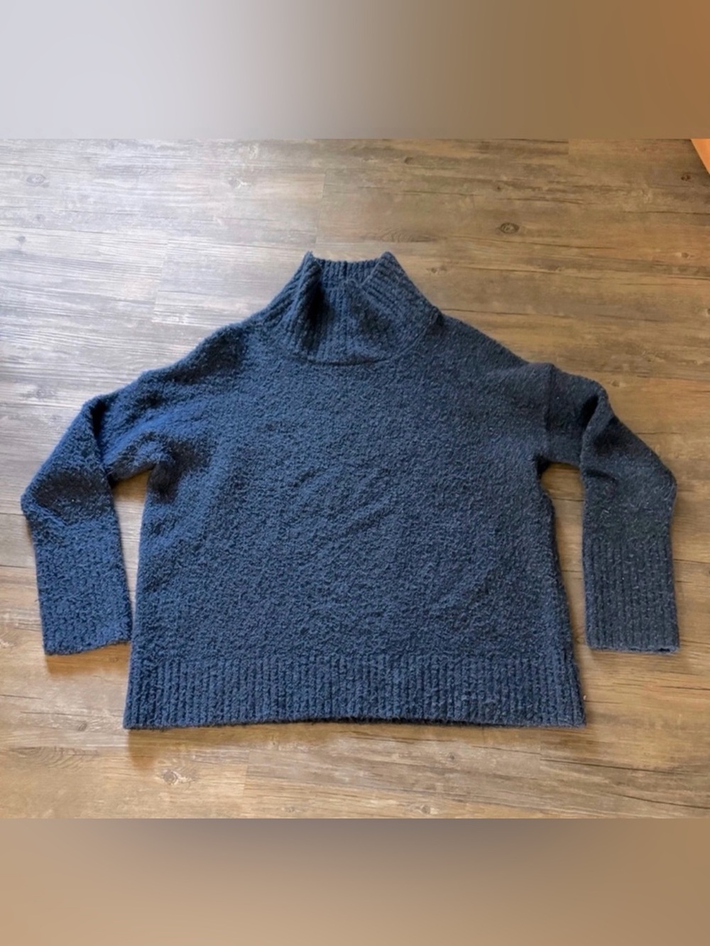 Rachel Zoe Blue Bouclé Popcorn Knit Turtleneck Sweater Size Medium